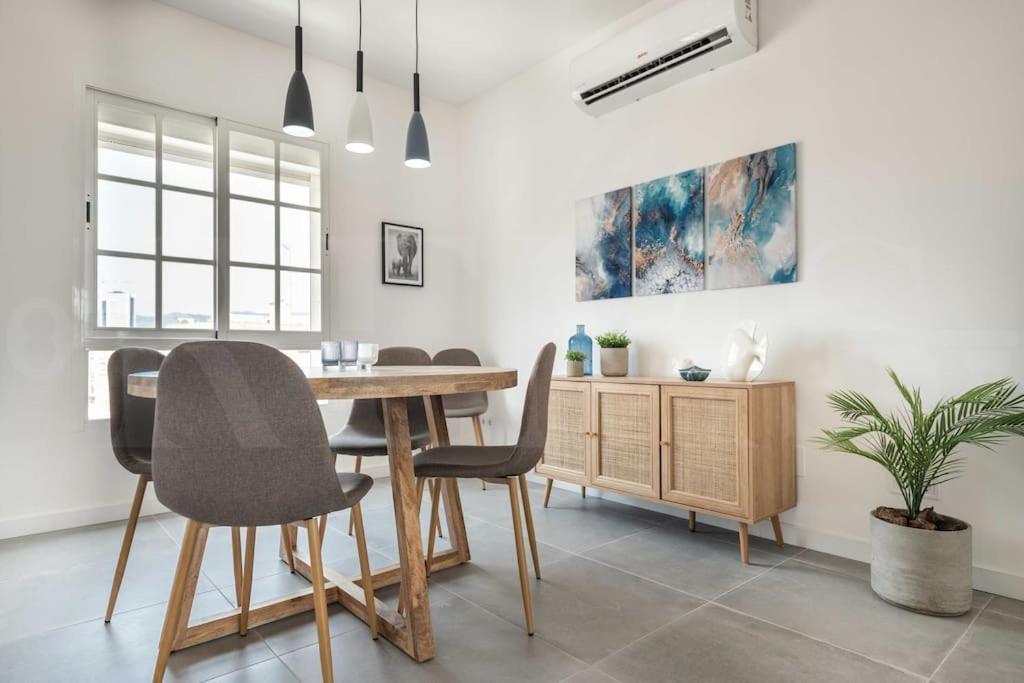 Sunlit & Fresh Apartment - Center By Rems Malaga Zewnętrze zdjęcie