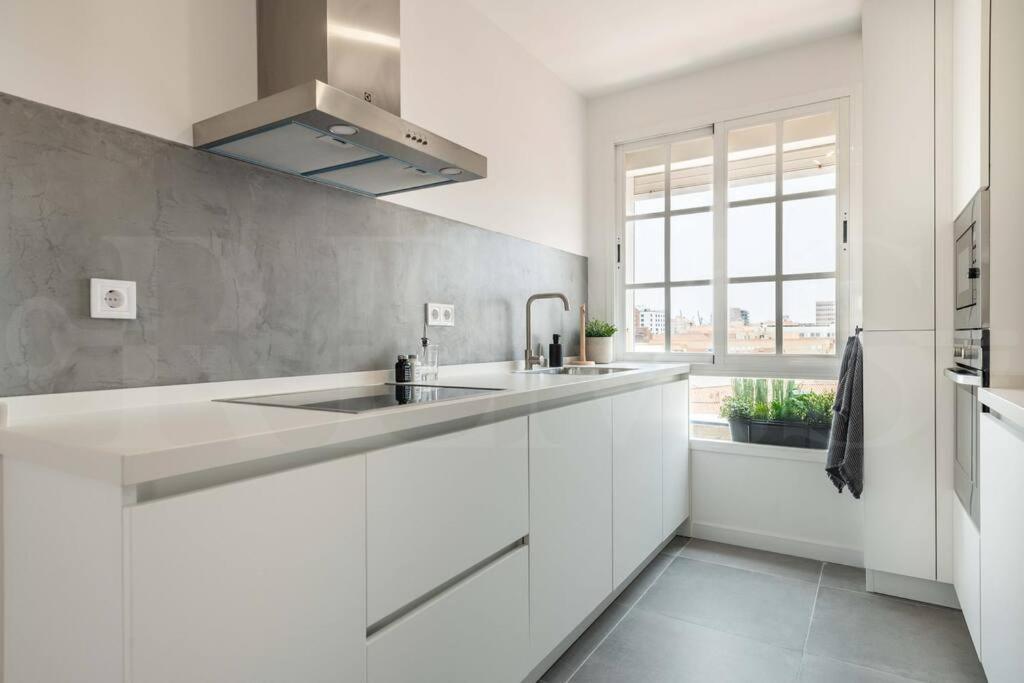Sunlit & Fresh Apartment - Center By Rems Malaga Zewnętrze zdjęcie