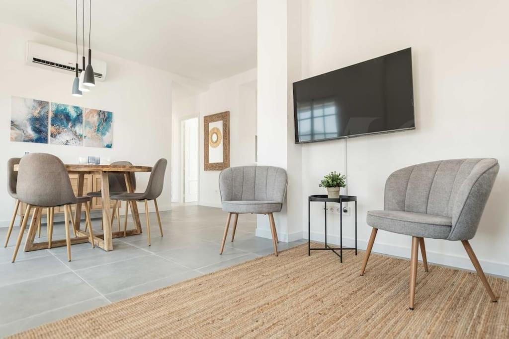 Sunlit & Fresh Apartment - Center By Rems Malaga Zewnętrze zdjęcie