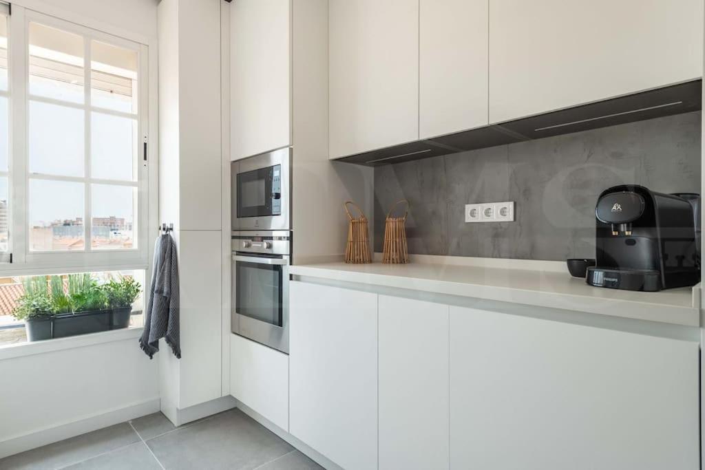 Sunlit & Fresh Apartment - Center By Rems Malaga Zewnętrze zdjęcie